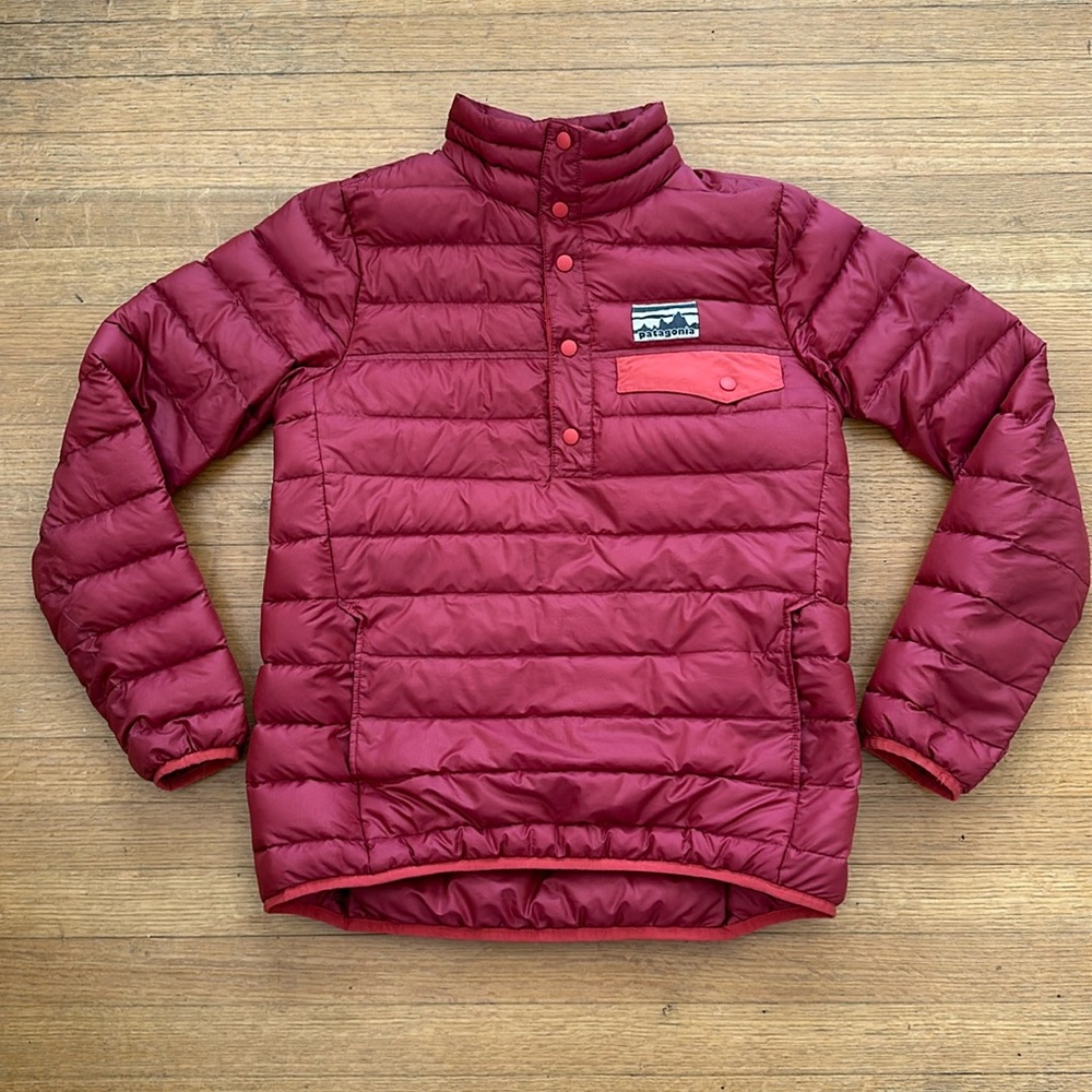 Patagonia Snap T Dark Red pullover women’s Puffer Jacket- Size XS- RARE Size